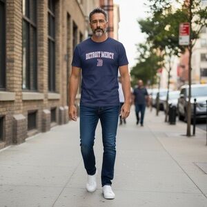 DETROIT MERCY Men’s Large Blue T-Shirt